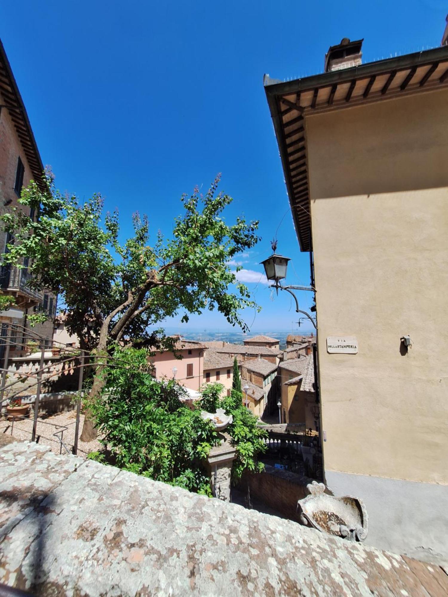 Lastamperia19 Camere-Rooms Montepulciano Exterior photo